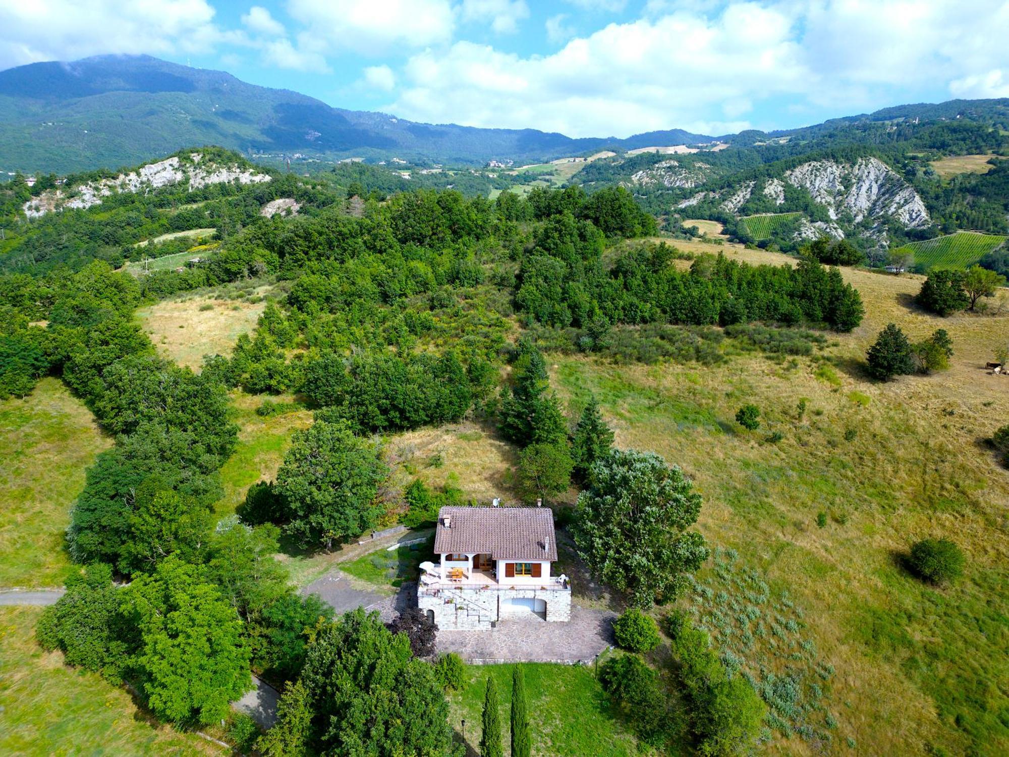 Casa Del Bosco - Vista Mozzafiato & Parco 4 Ettari Villa Bobbio Exteriör bild